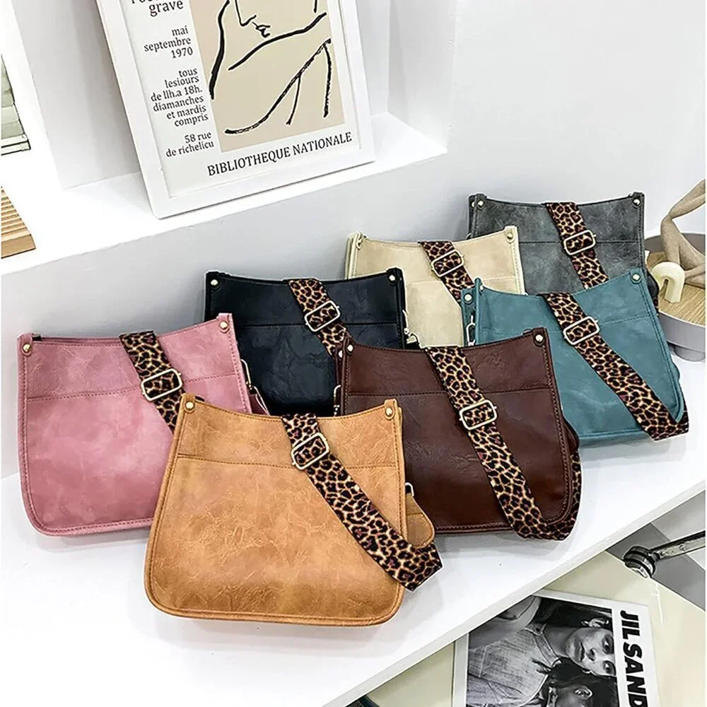 Women's Leopard Crossbody Purse Vegan Leather Shoulder Bag for Everyday - Picture 7 of 7